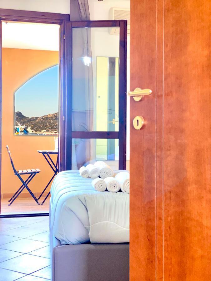 Homey Experience - Navy Sea View Apartments Olbia Ngoại thất bức ảnh