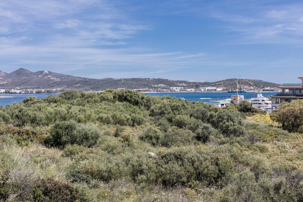 Homey Experience - Navy Sea View Apartments Olbia Ngoại thất bức ảnh