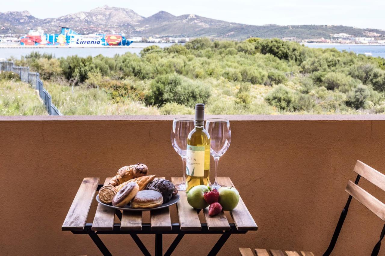 Homey Experience - Navy Sea View Apartments Olbia Ngoại thất bức ảnh